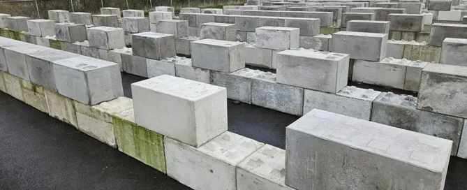 mega blokken van beton