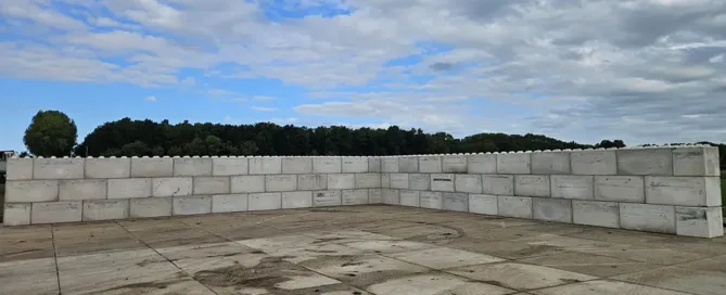 L-vormige wand met legioblokken