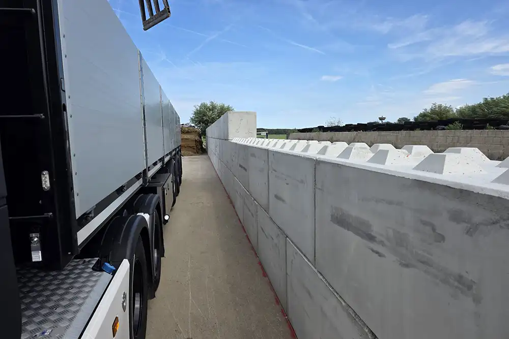Uitbreiding sleufsilo maurik megablokken stapelblokken 002